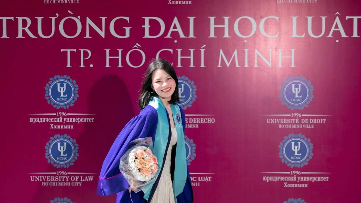 Điểm chuẩn Đại học Luật TP HCM giảm tới 4,5 điểm