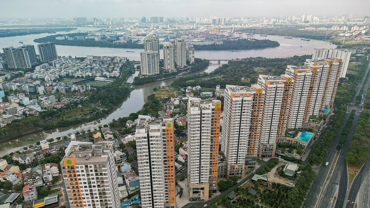 'Dòng tiền đầu tư bất động sản dịch chuyển sang gửi tiết kiệm'