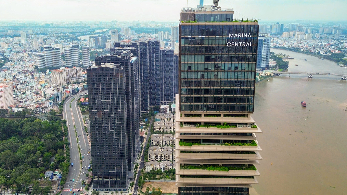 Trung tâm tài chính quốc tế cần tìm "ngách" để cạnh tranh với Singapore, Hong Kong