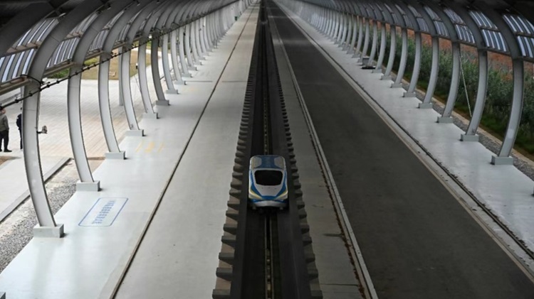 Mô hình tàu đệm từ Trung Quốc đạt tốc độ 800 km/h