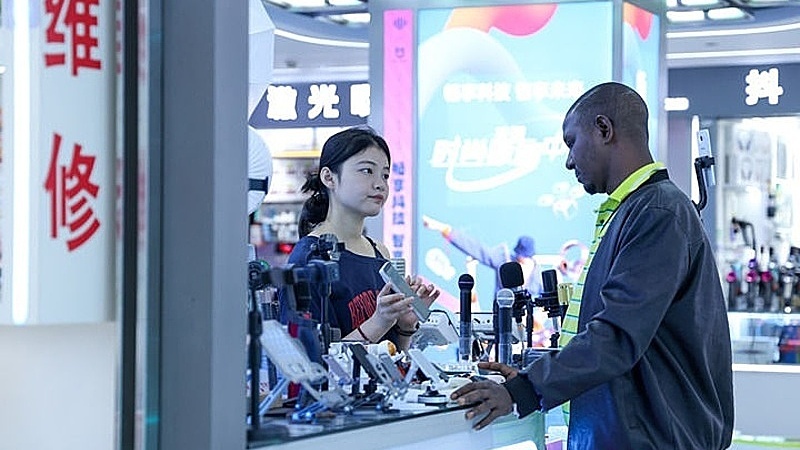 Mạng lưới người Triều Châu thống trị chợ điện tử lớn nhất thế giới