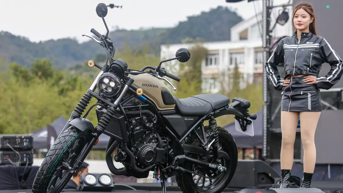 Hơn 5.600 môtô Honda lỗi ốc khóa ở tay lái