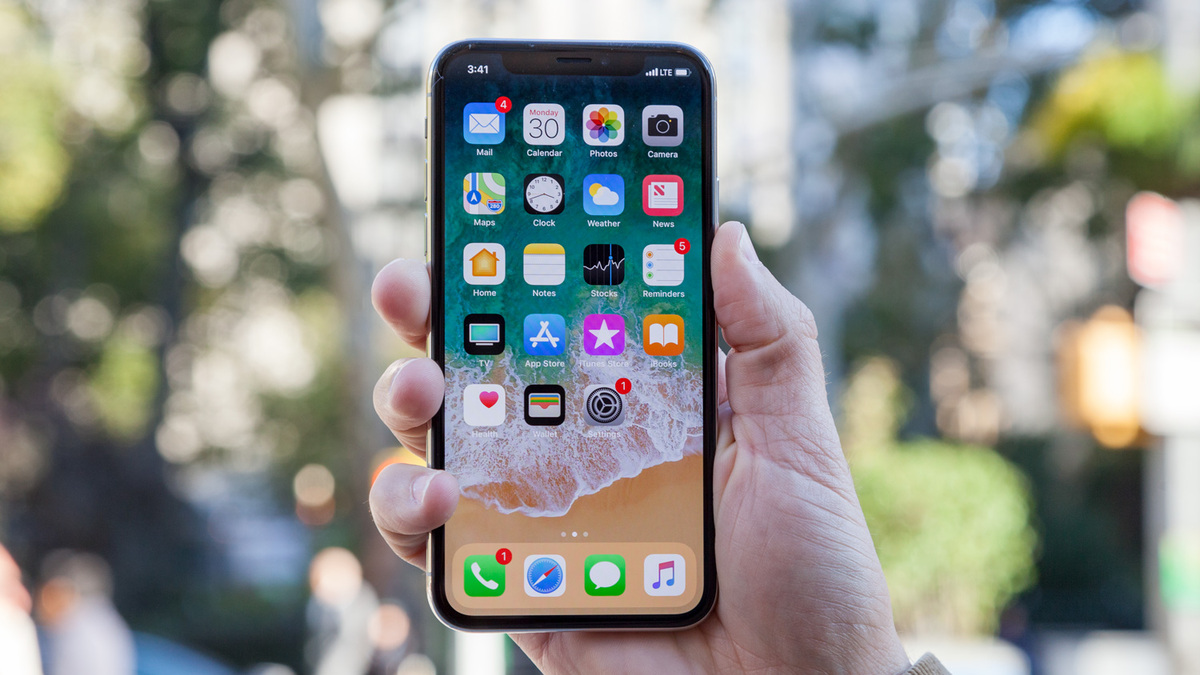 iPhone X thành sản phẩm 'lỗi thời'