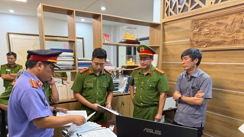 Giám đốc Ban Quản lý dự án Đầu tư xây dựng và Phát triển đô thị thành phố Huế bị bắt