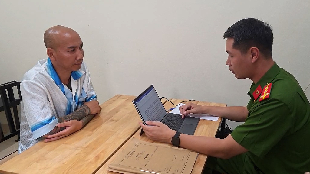 Phú Lê: 'Tôi từng dùng chiêu trò để thu hút người xem'