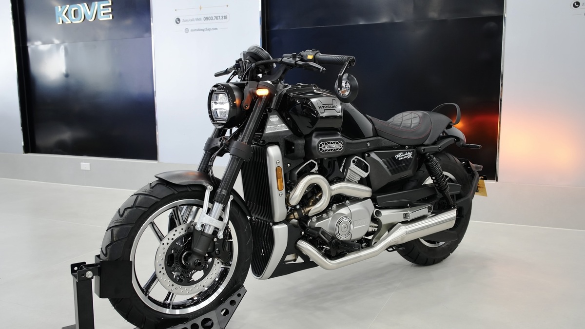 Hyosung GV350X - môtô cruiser Hàn Quốc giá 135 triệu đồng