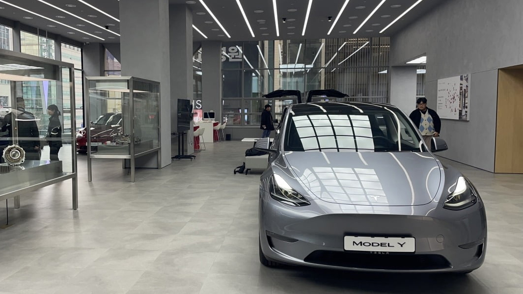 Tesla Model Y qua mặt xe Hyundai, bán chạy nhất Hàn Quốc