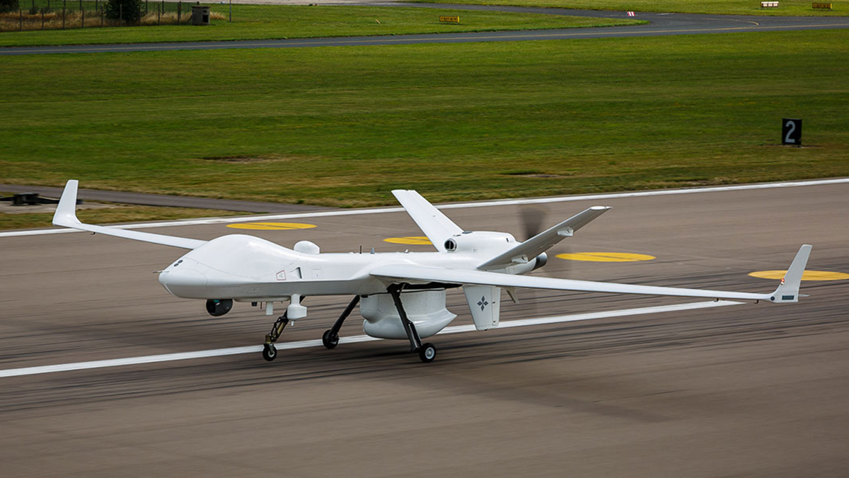 Ấn Độ chi hơn 200 triệu USD để thuê hai UAV Mỹ