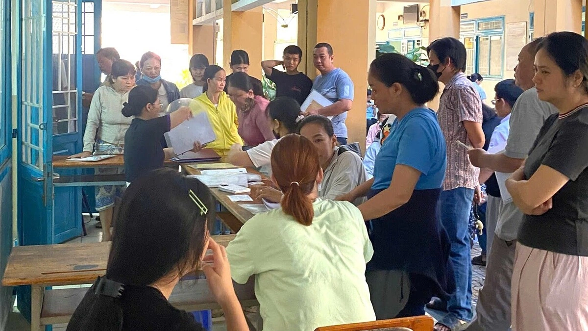 Nhiều trung tâm giáo dục thường xuyên 'cháy' suất học lớp 10