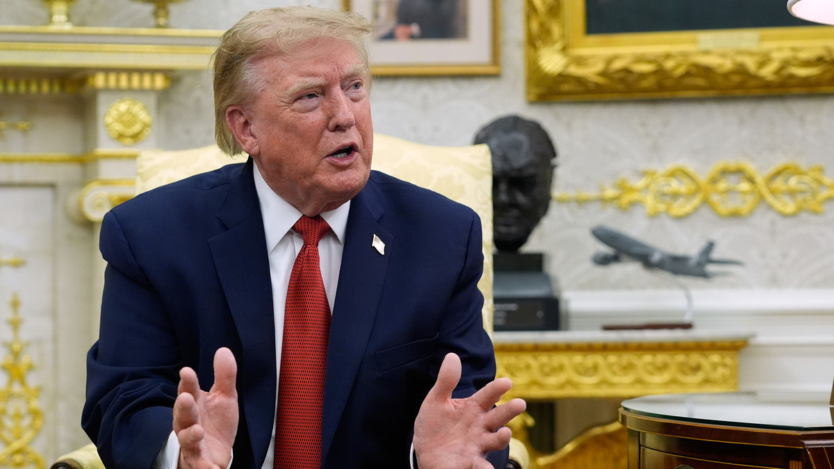 Tổng thống Mỹ cáo buộc CNN 'tung tin giả' về tàu sân bay Lincoln
