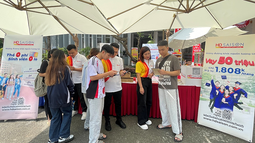 HD SaiSon đồng hành cùng sinh viên với gói vay học phí