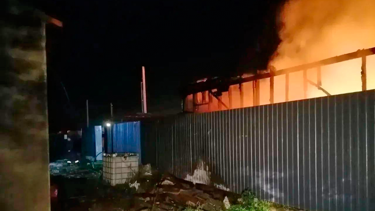 Ukraine phóng hơn 600 UAV nhằm vào Moskva, gây cháy nhà kho Wildberries