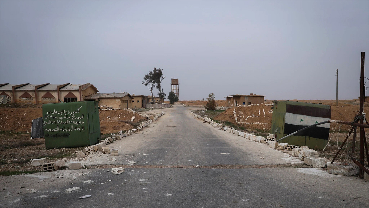 Israel lên tiếng sau vụ không kích sân bay quân sự Syria