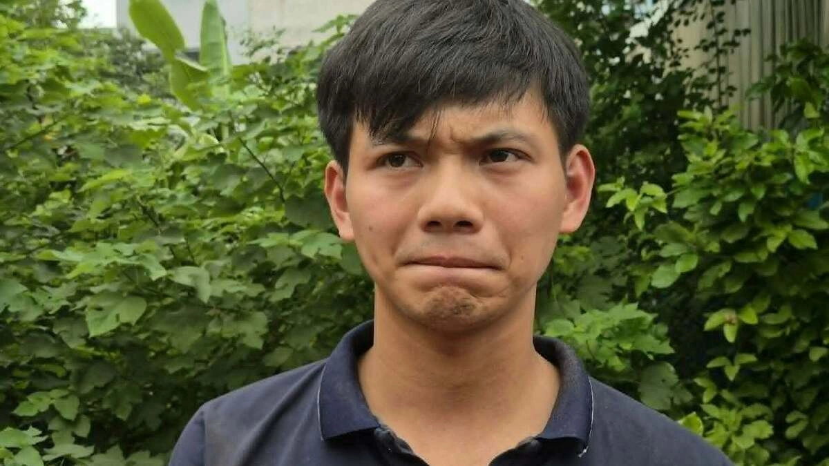 Phút tháo chạy của công nhân khỏi xưởng nội thất đổ sập