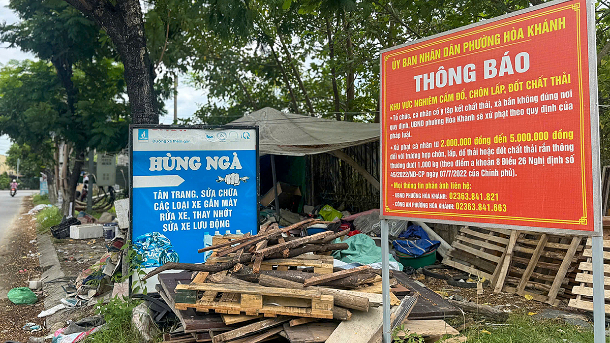 Phường ở Đà Nẵng thưởng một triệu đồng cho người báo tin đổ rác sai quy định