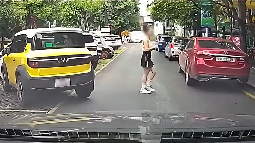 'Văn hóa lái xe không theo kịp tốc độ mua ôtô'