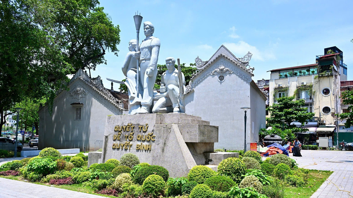 Vì sao Hà Nội di dời tượng đài 'Quyết tử để Tổ quốc quyết sinh'?