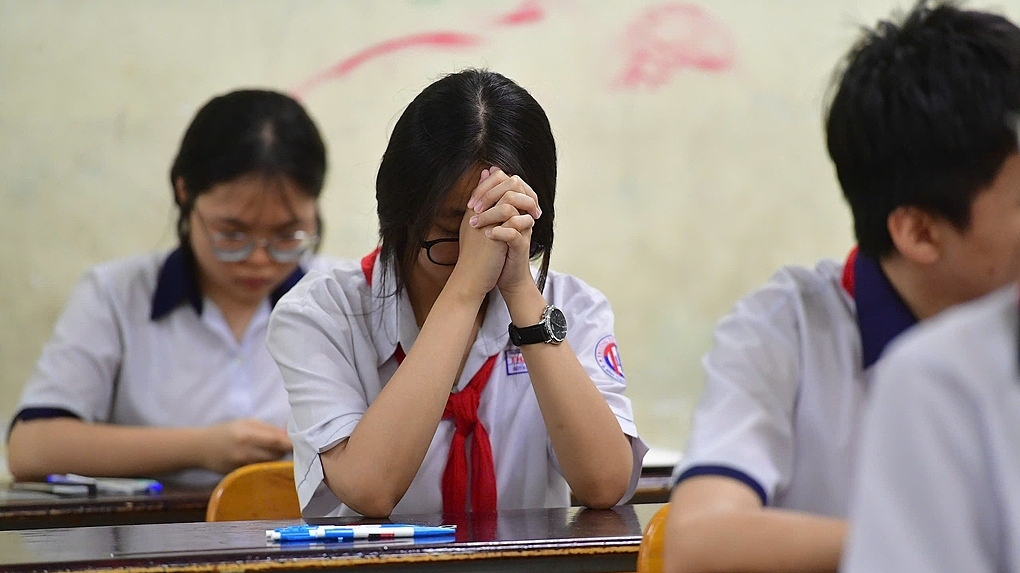 'Bỏ Tiếng Anh thi vào lớp 10 rất thiệt thòi cho học sinh thành phố'