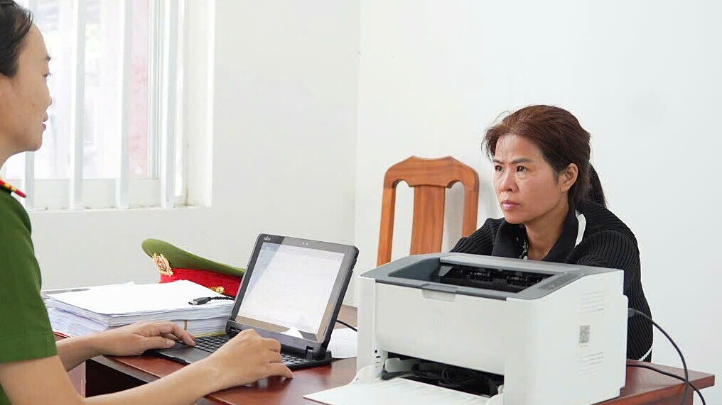 TikToker 'QuyHoi' bị bắt vì đăng video sai sự thật để câu view