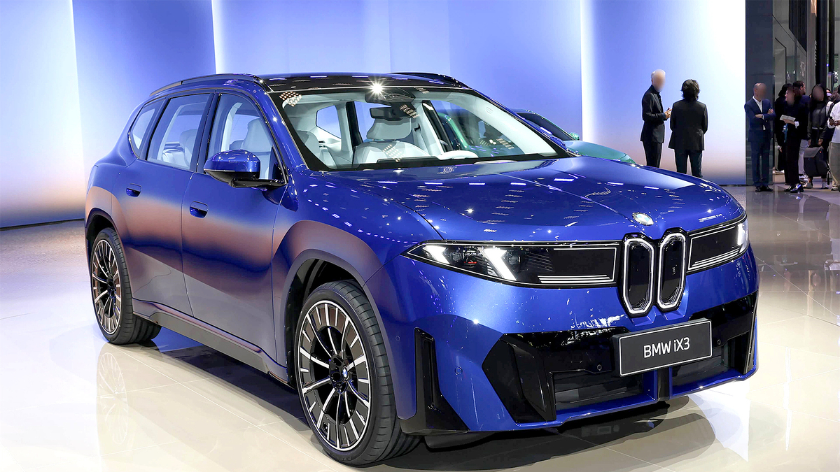 BMW iX3 L 2026 giá từ 40.000 USD