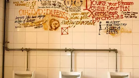 Rao số điện thoại hàng xóm kèm chữ 'bán dâm' để trả thù