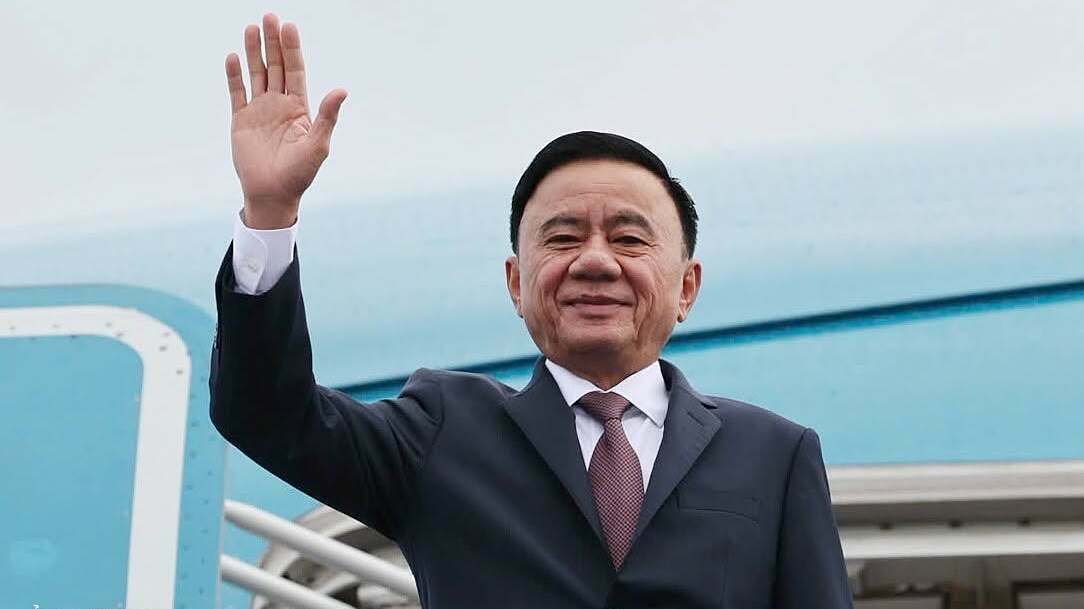 Thường trực Ban Bí thư Trần Cẩm Tú lên đường thăm Singapore