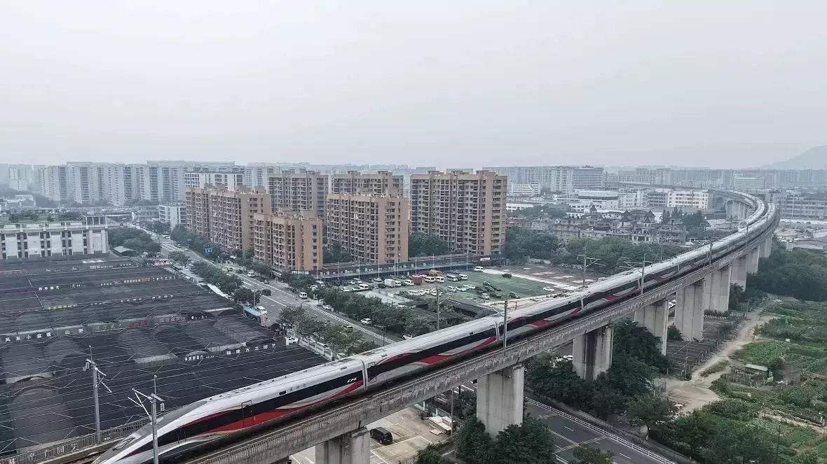 Nước nào chiếm tới 70% chiều dài đường sắt tốc độ cao trên thế giới?
