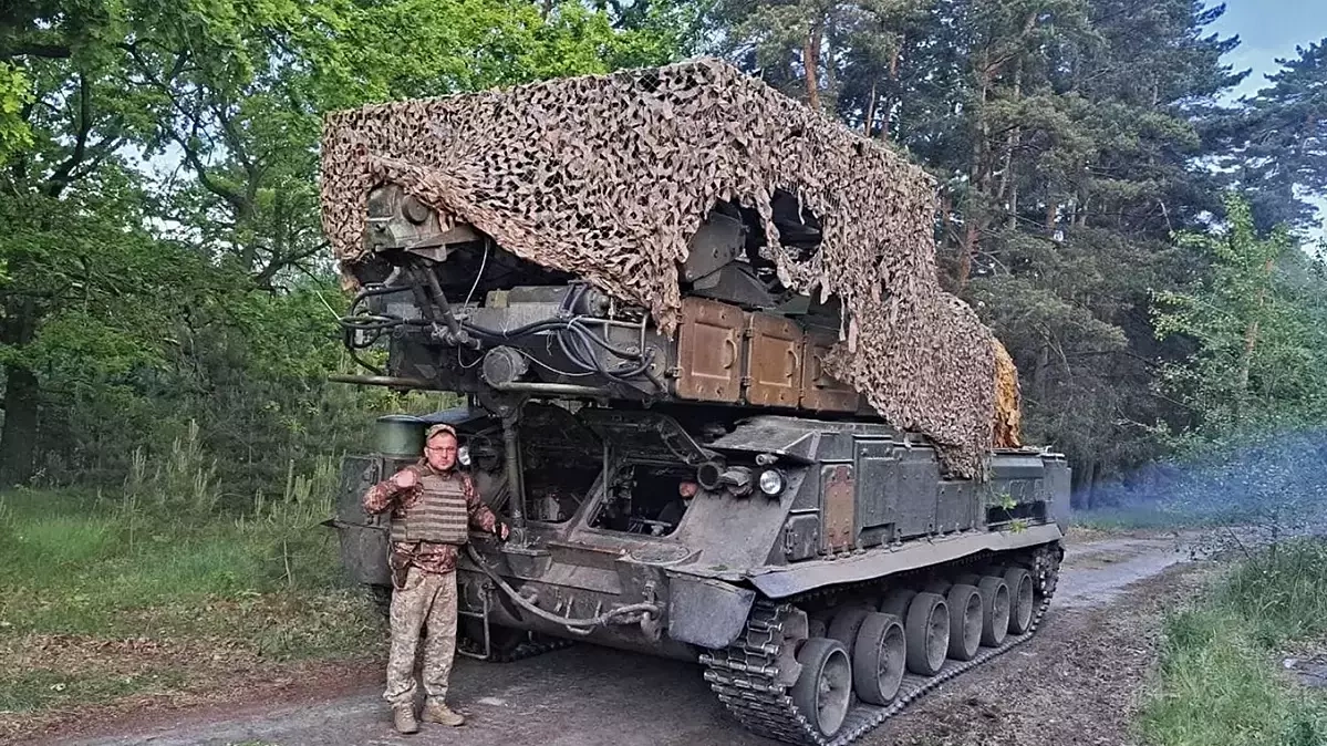 Tổ hợp phòng không, tiêm kích Ukraine 'đói tên lửa'