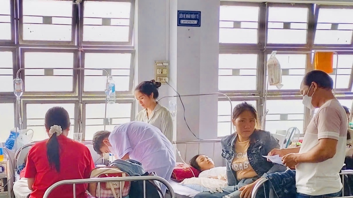 Hơn 100 người Gia Lai nghi ngộ độc sau ăn bánh mì