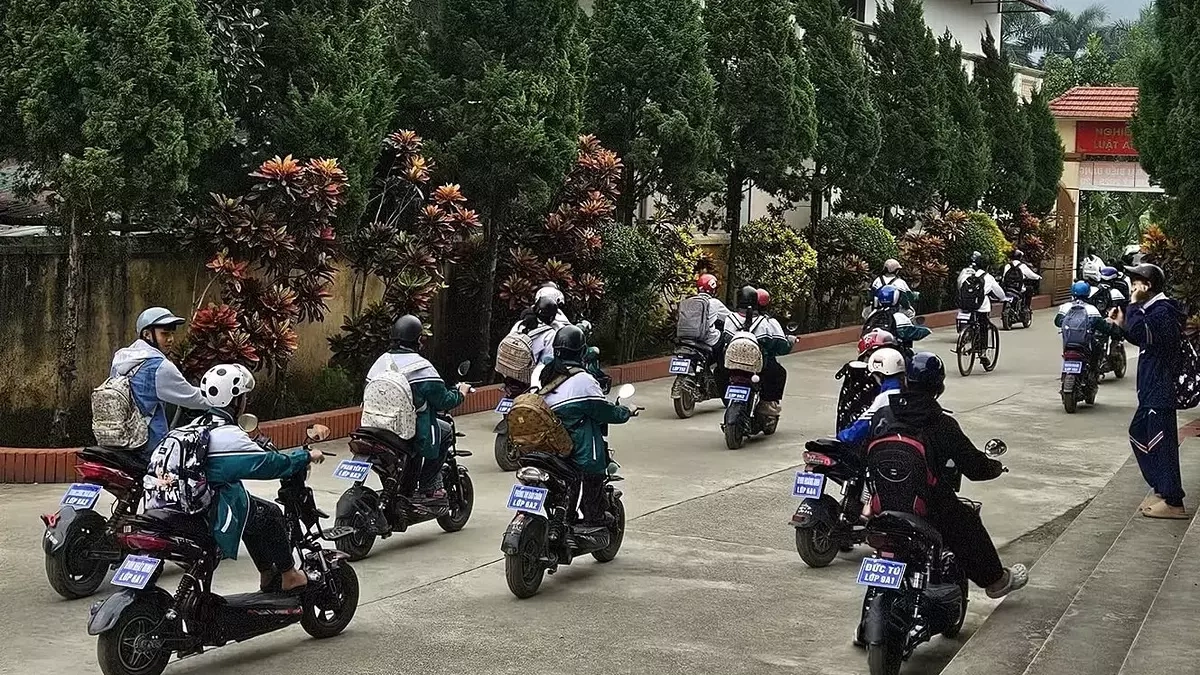 Thủ tướng yêu cầu không giao xe cho học sinh chưa đủ điều kiện