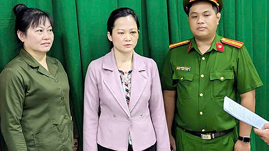 Bác sĩ nha khoa đánh khách hàng bị phạt 2 năm tù treo