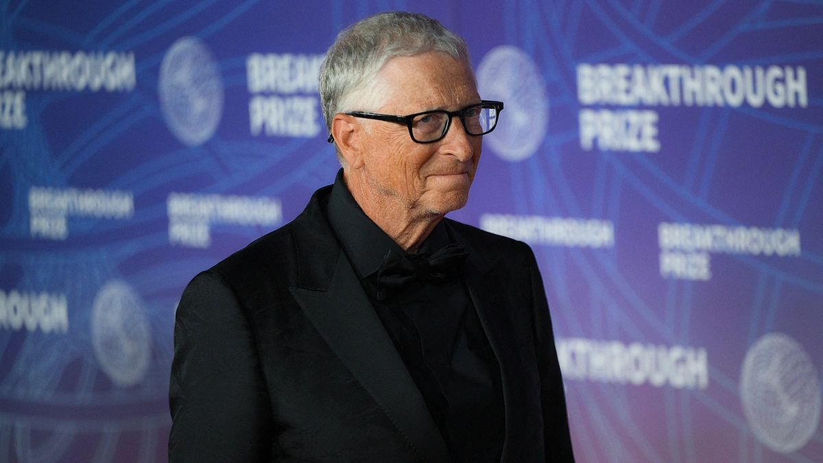 Bill Gates kêu gọi "để dành" công việc cho con người thời AI