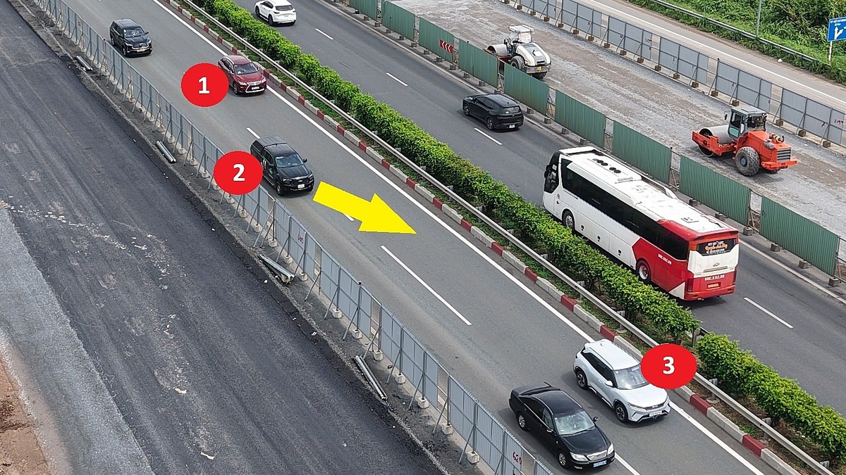 Phân định đúng, sai khi 'điền vào chỗ trống' trên cao tốc