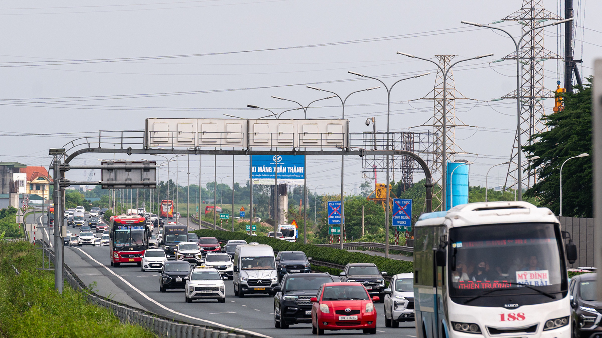 Xe bị chen vào khoảng cách an toàn không bị coi là vi phạm