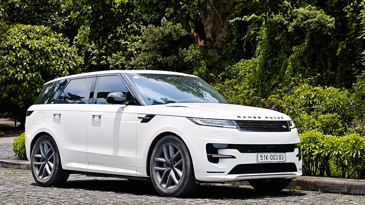 Range Rover Sport PHEV - chất thể thao trong kỷ nguyên điện hoá