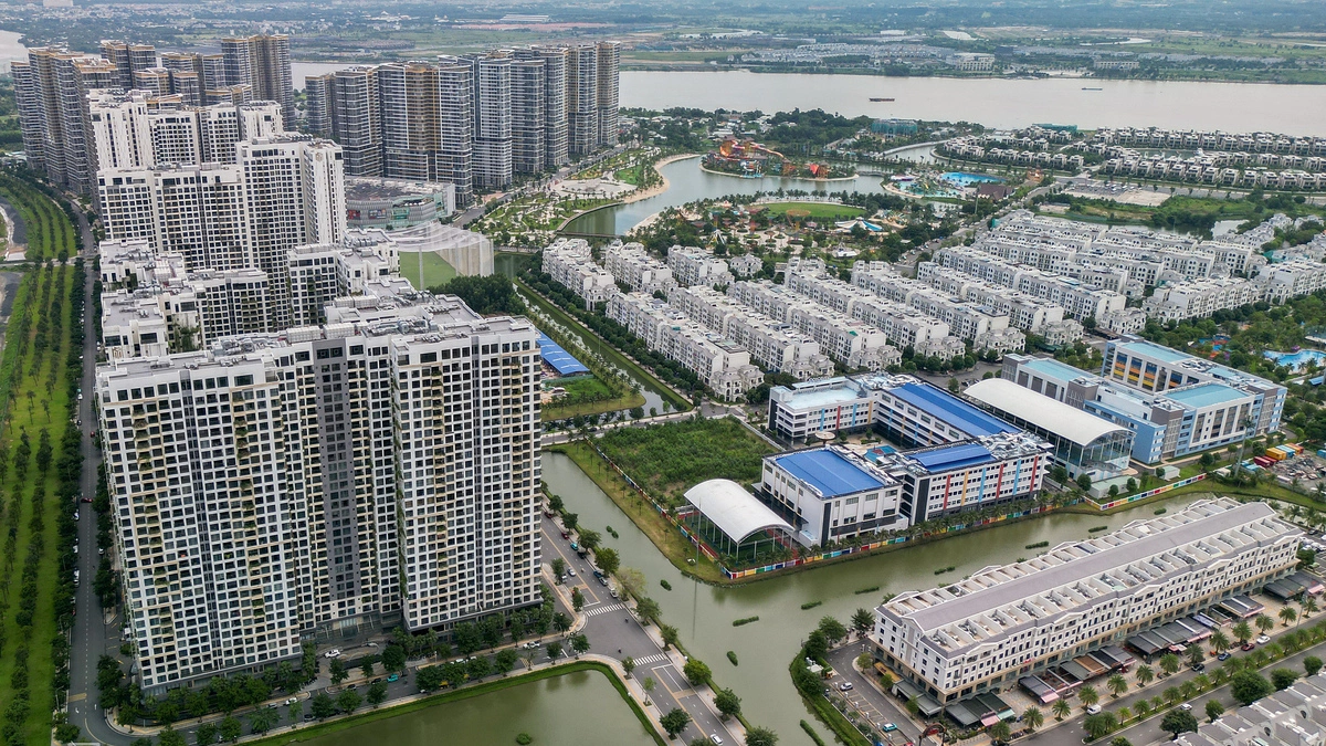 Nhiều dự án lùi cuối năm mới ra hàng
