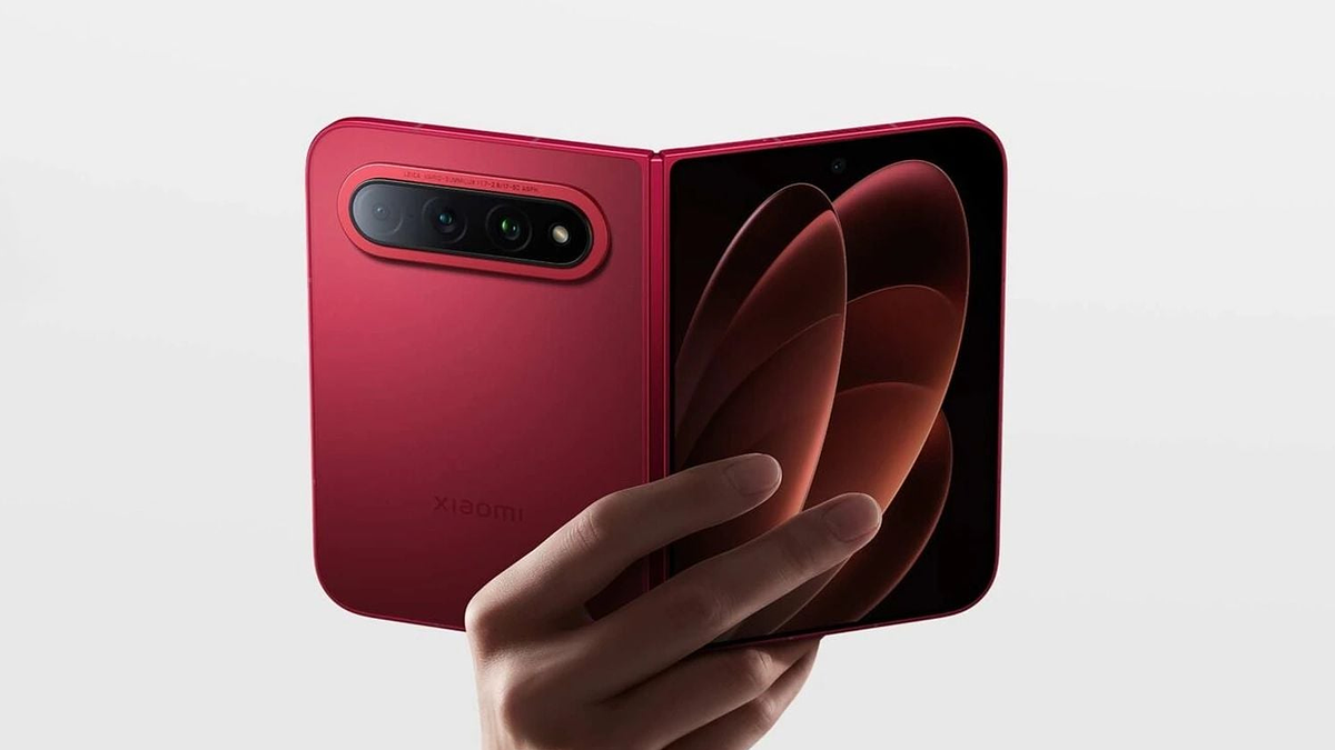 Xiaomi launched a folding smartphone right before the iPhone event