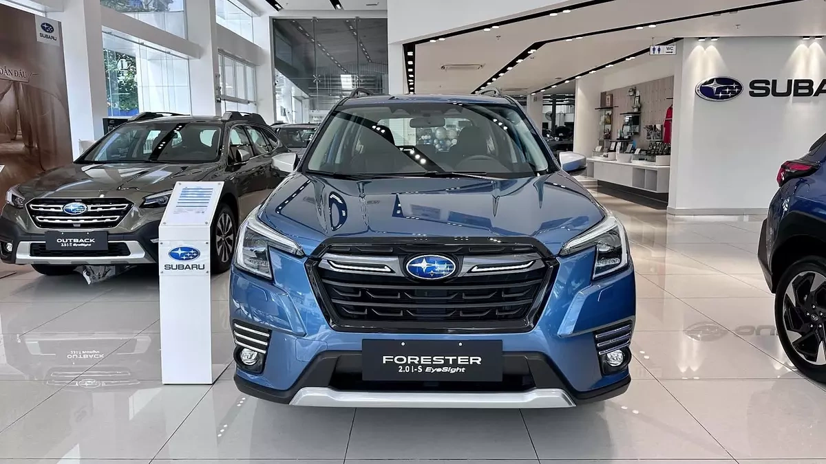 Subaru Forester khuyến mãi gần 400 triệu đồng