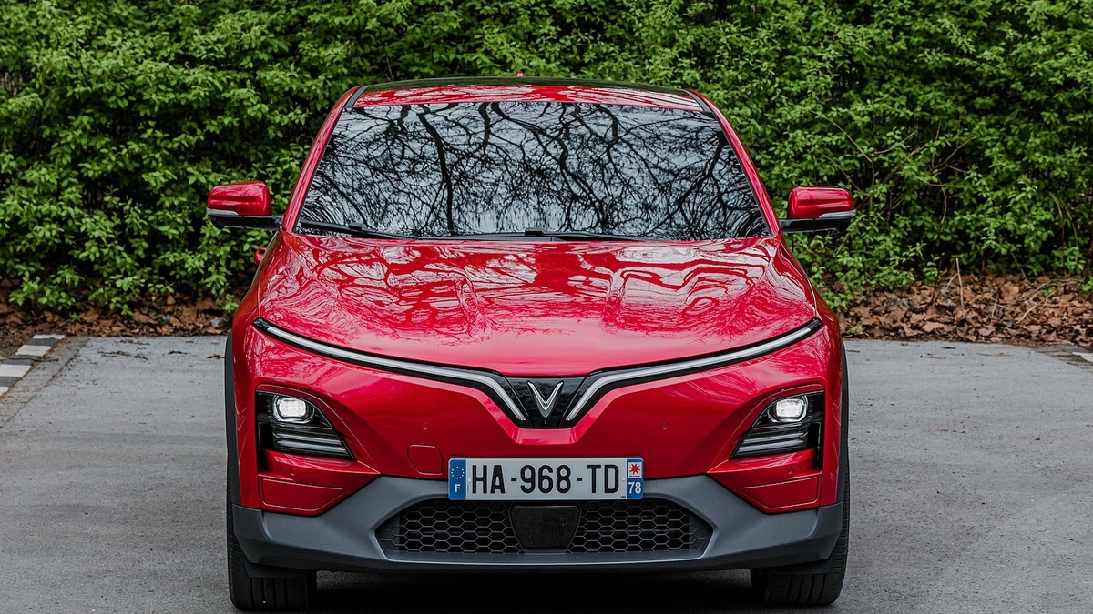 Xe điện có thể phát thải vòng đời thấp hơn 73% xe xăng