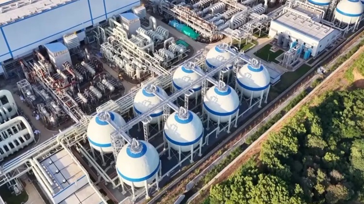 Nhà máy lưu trữ điện khí nén trong hang muối dưới lòng đất