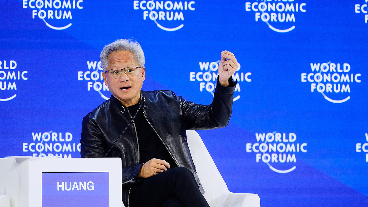 Jensen Huang: 'Khả năng AI gây tận thế năm 2030 là 0%'