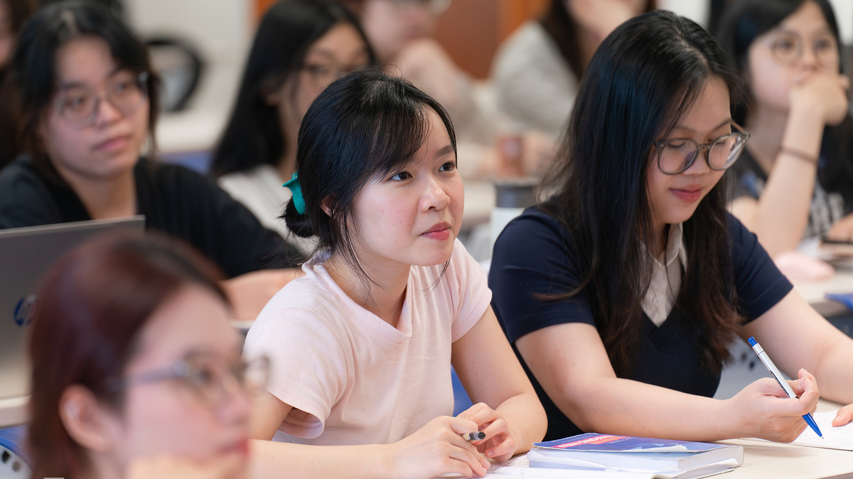 Mục tiêu 90% cử nhân có việc làm đúng ngành: Thách thức chuẩn bị năng lực từ sớm | Thầy Cavin wm1 wm1 sinh vie n neu 1789977658 6349 1789978446