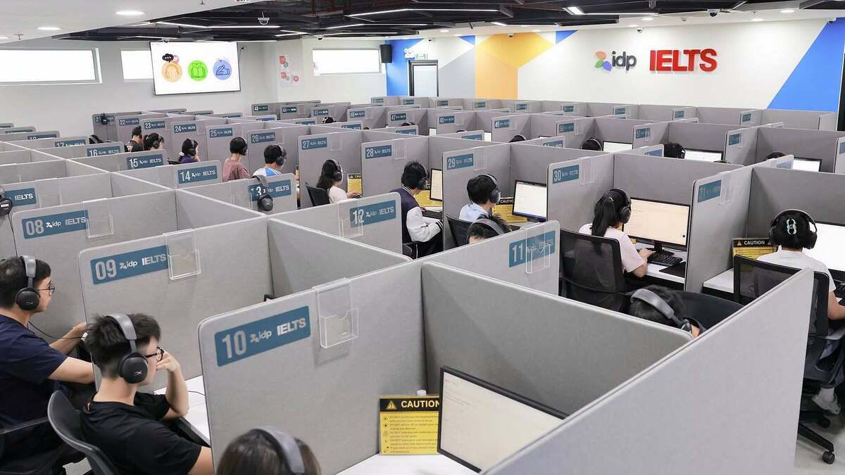 IELTS Cho Phép Thi Viết Trên Giấy Từ Tháng 10: Lời Khuyên Từ Thầy Cavin idp 1790310134 9198 1790310207