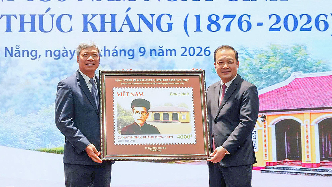 Issuing a set of stamps for Acting President Huynh Thuc Khang