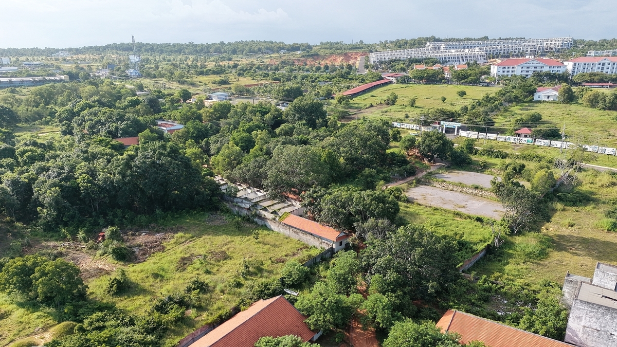 Những vấn đề cần làm rõ khi áp dụng thuế với đất bỏ hoang trong thị trường bất động sản Những vấn đề cần làm rõ khi áp dụng thuế với đất bỏ hoang trong thị trường bất động sản