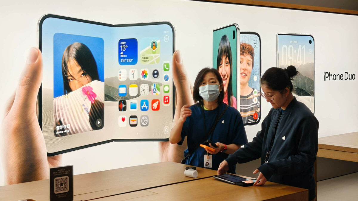 iPhone Duo "cá nhân hóa" cho người mua tại Apple Store