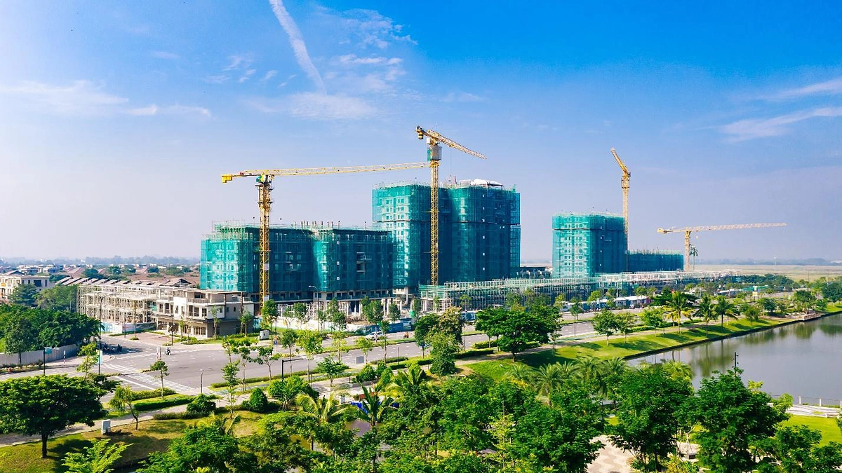 Nam Long cất nóc phân khu cao tầng tại Waterpoint