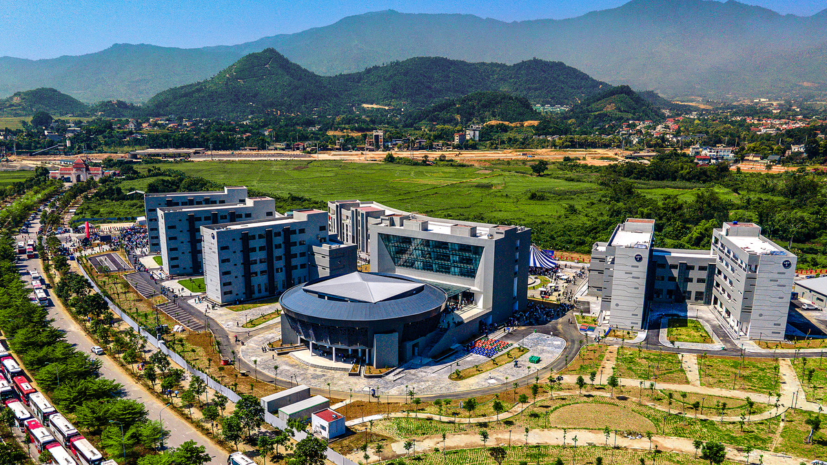 Hơn 30.000 sinh viên ĐH Quốc gia Hà Nội sẽ học tập tại Hòa Lạc: Lời khuyên từ Thầy Cavin wm1 wm1 vnu 1792639611 4616 1792639677
