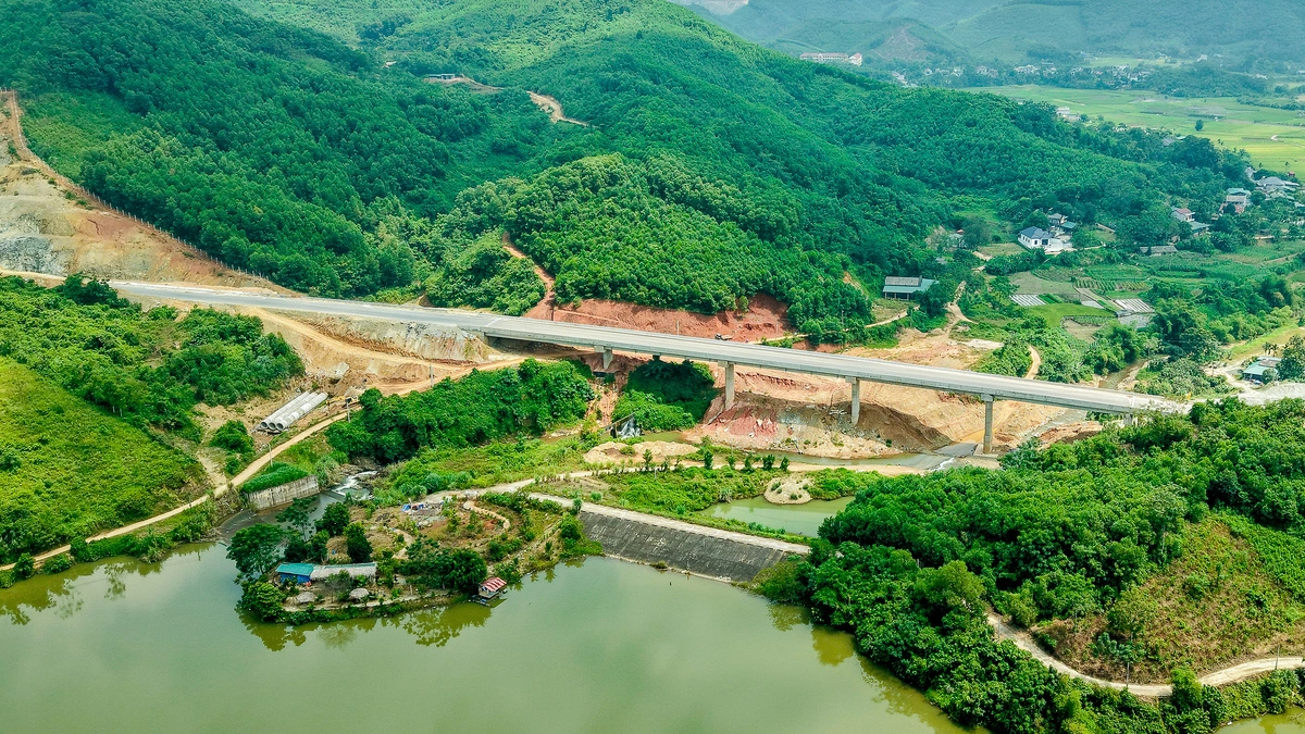 Nhiều yếu tố ảnh hưởng tiến độ cao tốc Tuyên Quang - Hà Giang
