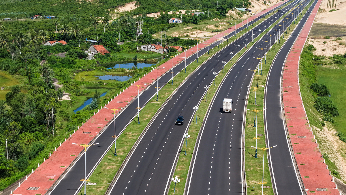 Đại lộ dọc biển Đăk Lăk